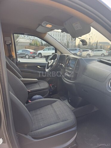Mercedes  2017, 251,500 km - 2.1 л - Bakı