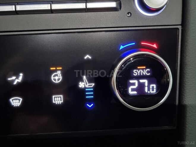 Hyundai Sonata-40