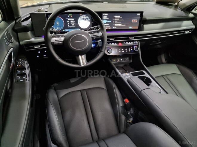 Hyundai Sonata-24
