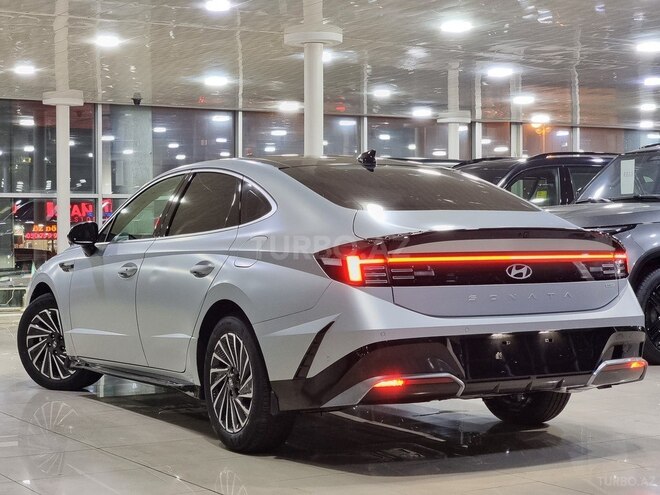 Hyundai Sonata-11