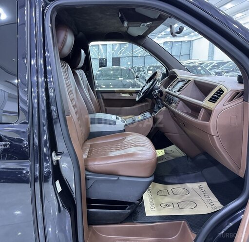 Volkswagen Transporter 2018, 246,800 km - 2.0 l - Bakı