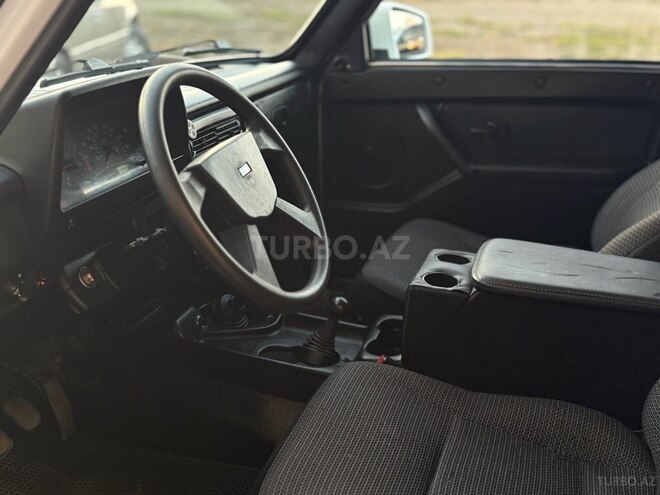 LADA (VAZ) Niva-9