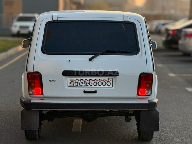 LADA (VAZ) Niva-8