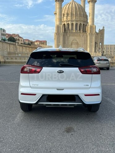Kia Niro 2017, 213,000 km - 1.6 л - Yevlax