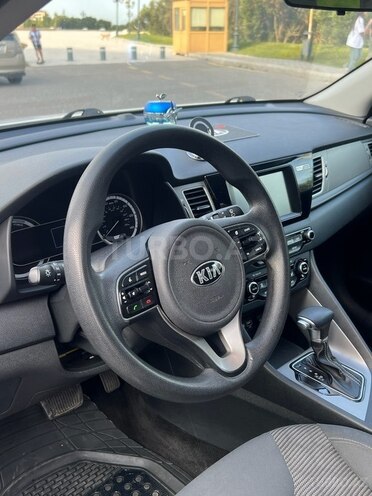 Kia Niro 2017, 213,000 km - 1.6 л - Yevlax