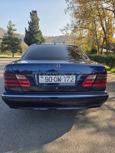 Mercedes E 280 2000, 355,800 km - 2.8 l - Balakən