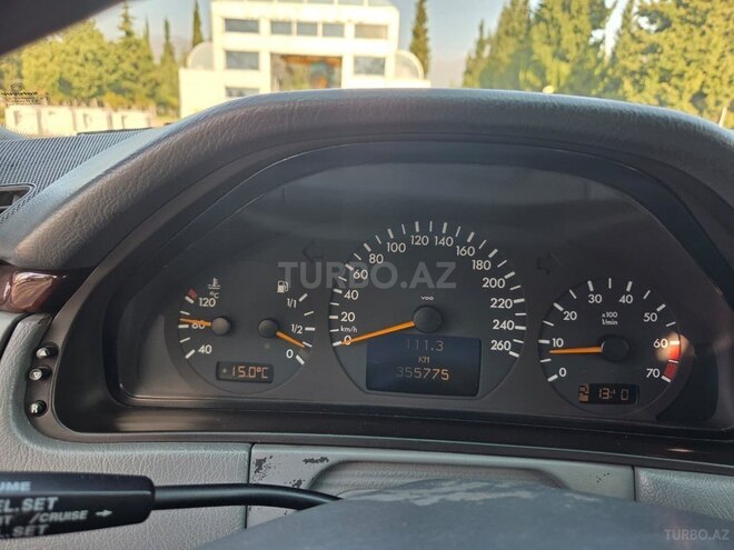Mercedes E 280 2000, 355,800 km - 2.8 l - Balakən