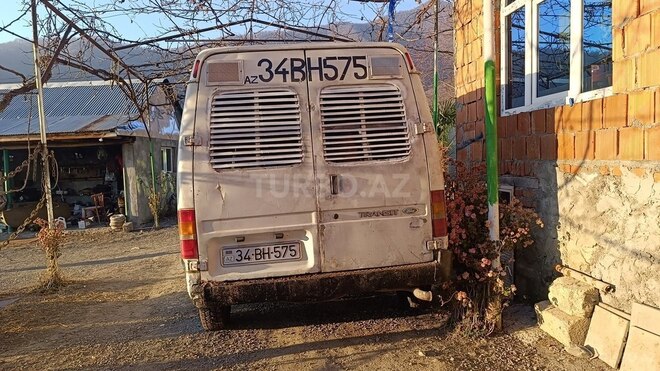 Ford Transit 1993, 535,000 km - 2.5 l - Qax
