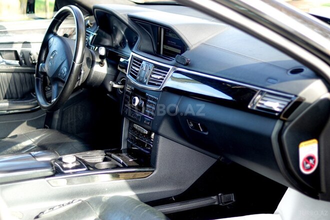 Mercedes E 350 2010, 203,000 km - 3.5 л - Masallı