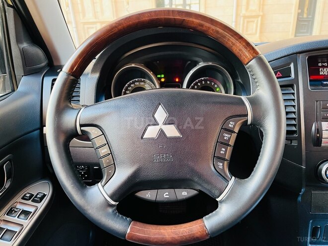 Mitsubishi Pajero 2012, 128,000 km - 3.5 л - Bakı