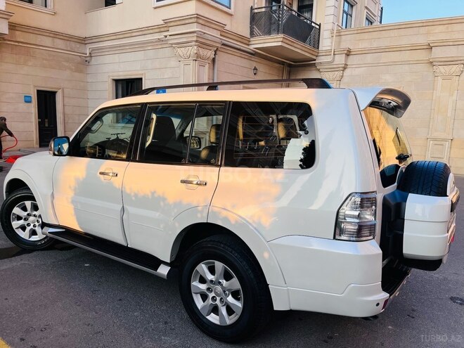 Mitsubishi Pajero 2012, 128,000 km - 3.5 л - Bakı