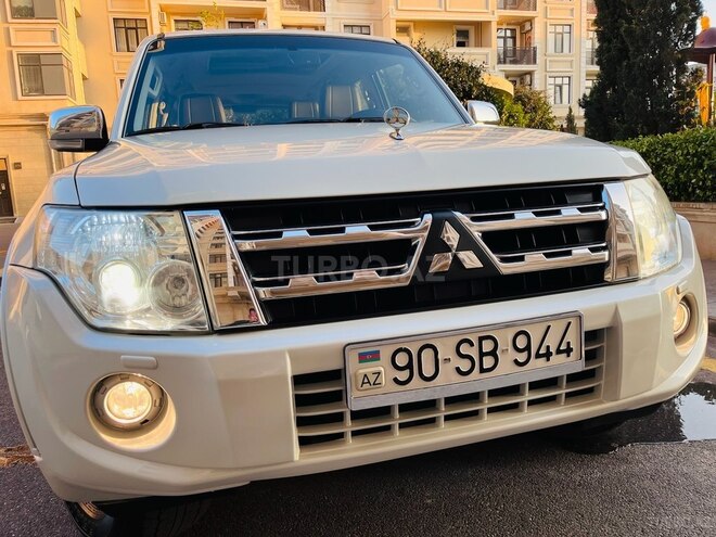 Mitsubishi Pajero 2012, 128,000 km - 3.5 л - Bakı