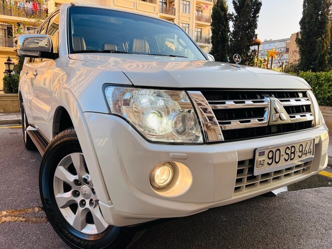 Mitsubishi Pajero 2012, 128,000 km - 3.5 л - Bakı