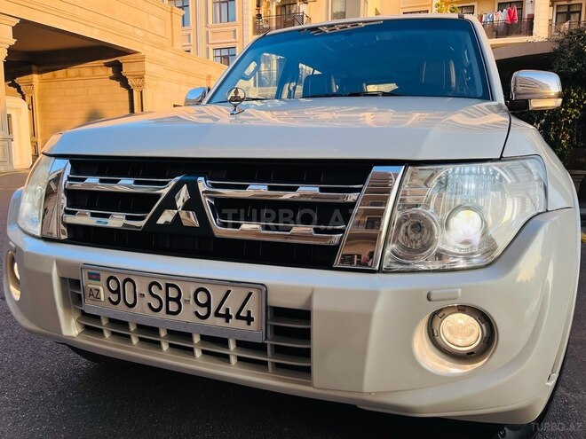 Mitsubishi Pajero 2012, 128,000 km - 3.5 л - Bakı