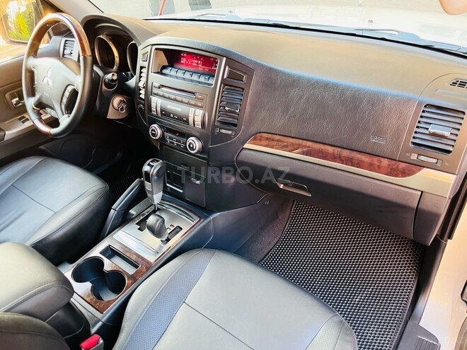 Mitsubishi Pajero 2012, 128,000 km - 3.5 л - Bakı