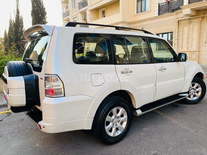 Mitsubishi Pajero 2012, 128,000 km - 3.5 л - Bakı