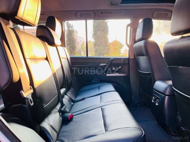 Mitsubishi Pajero 2012, 128,000 km - 3.5 л - Bakı