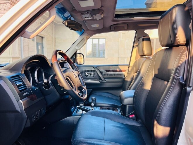 Mitsubishi Pajero 2012, 128,000 km - 3.5 л - Bakı
