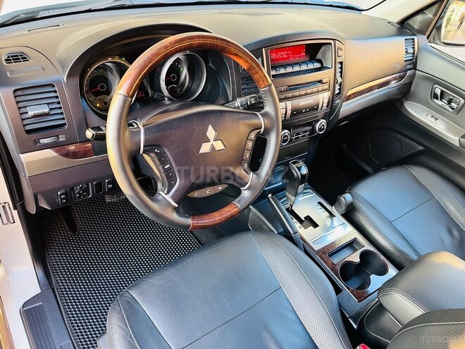 Mitsubishi Pajero 2012, 128,000 km - 3.5 л - Bakı