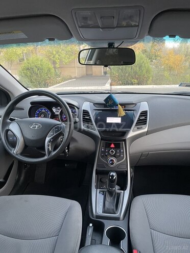 Hyundai Elantra 2014, 81,000 km - 1.8 л - Şirvan