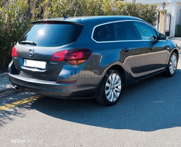 Opel Astra 2011, 206,000 km - 1.4 l - Bakı