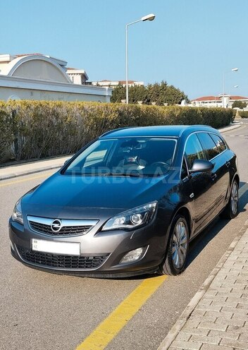 Opel Astra 2011, 206,000 km - 1.4 l - Bakı