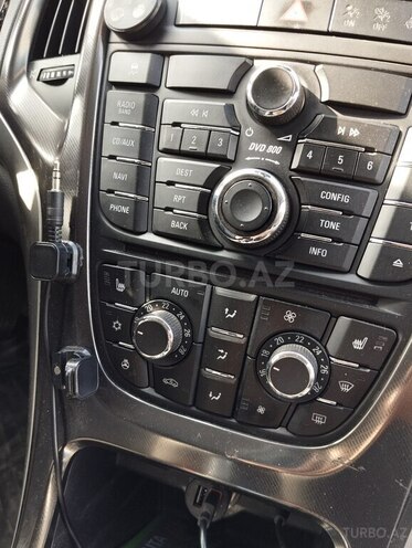 Opel Astra 2011, 206,000 km - 1.4 l - Bakı