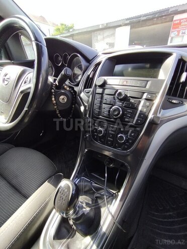 Opel Astra 2011, 206,000 km - 1.4 l - Bakı