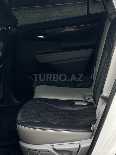 Toyota Highlander 2022, 10,000 km - 2.5 l - Bakı