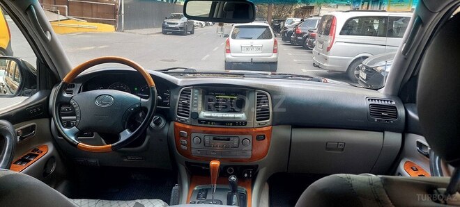 Lexus LX 470-8