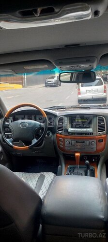 Lexus LX 470-12
