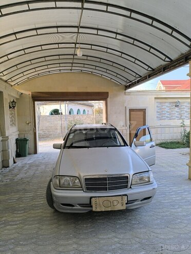 Mercedes C 240 1997, 334,000 km - 2.4 l - Bakı