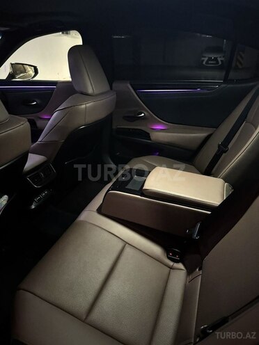 Lexus ES 300h 2023, 35,000 km - 2.5 l - Bakı