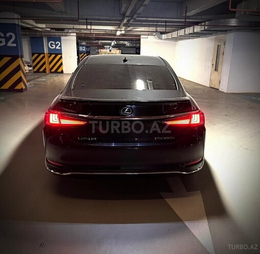 Lexus ES 300h 2023, 35,000 km - 2.5 l - Bakı