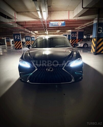 Lexus ES 300h 2023, 35,000 km - 2.5 l - Bakı