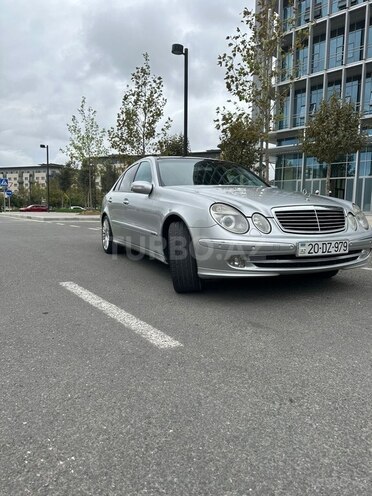 Mercedes E 320 2002, 242,000 km - 3.2 l - Bakı