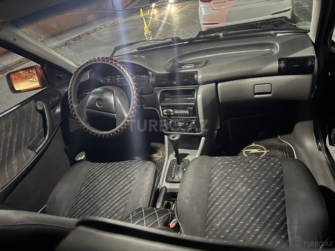 Opel Astra 1993, 555,000 km - 1.8 l - Bakı