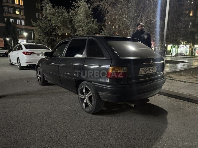 Opel Astra 1993, 555,000 km - 1.8 l - Bakı