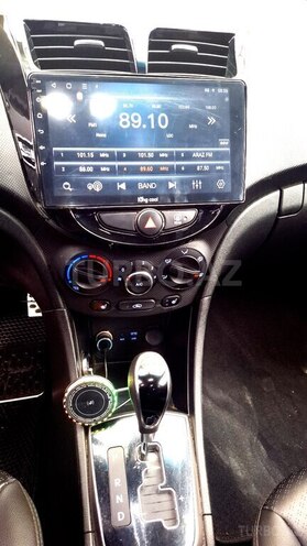 Hyundai Accent-6