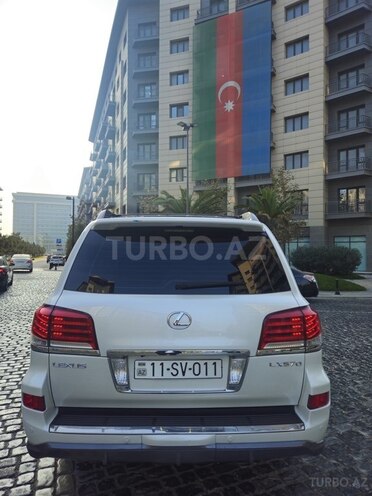 Lexus LX 570-2