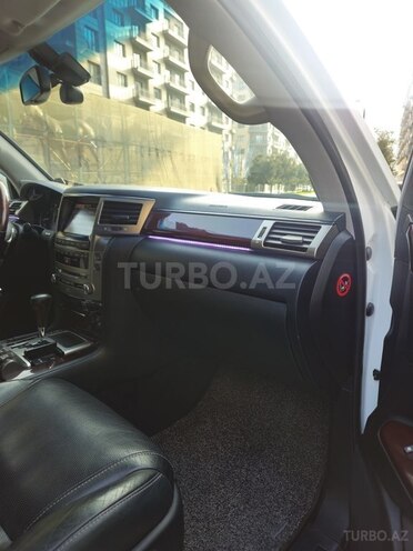 Lexus LX 570-10