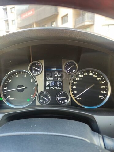Lexus LX 570-11
