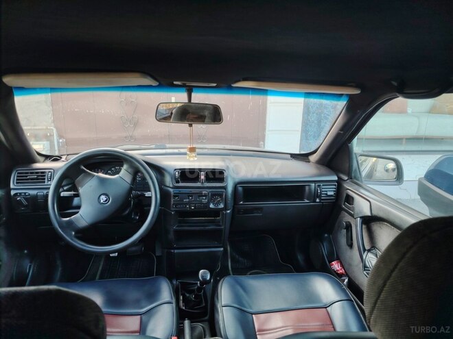 Opel Vectra 1992, 120,000 km - 2.0 l - Zaqatala
