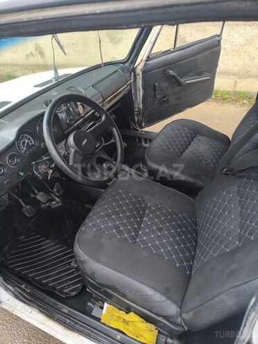 LADA (VAZ) 2106 1984, 145,000 km - 1.6 л - Salyan