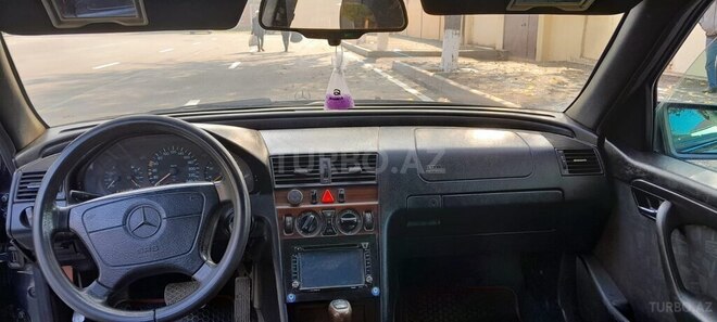 Mercedes C 180 1997, 298,648 km - 1.8 l - Beyləqan