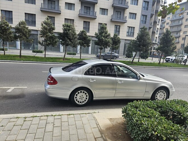 Mercedes E 220 2002, 321,200 km - 2.2 l - Bakı