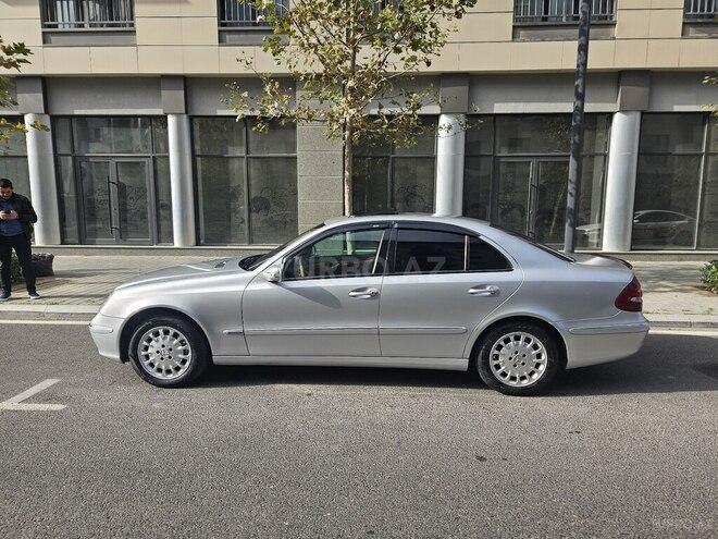 Mercedes E 220 2002, 321,200 km - 2.2 l - Bakı