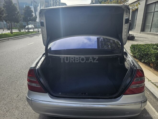 Mercedes E 220 2002, 321,200 km - 2.2 l - Bakı