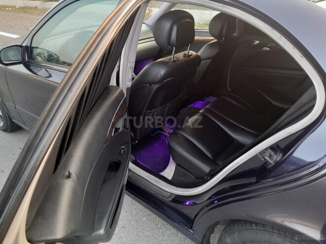 Mercedes E 220 2002, 212,321 km - 2.2 l - Qazax