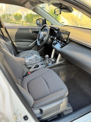 Toyota Corolla Cross 2025, 0 km - 2.0 л - Bakı